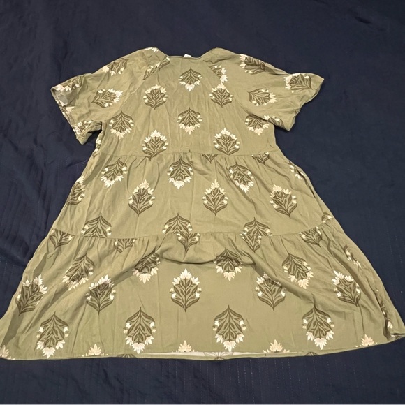 Old Navy Green Floral Print Tiered Dress Women’s Large V-Neck Short Sleeve - Picture 9 of 9